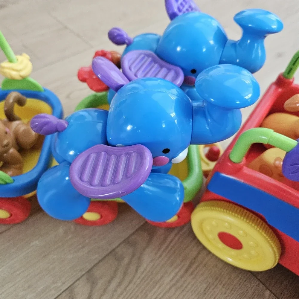 Vtg Fisher-Price Amazing Animals Sing & Go Choo-Choo (Discontinued) Toy